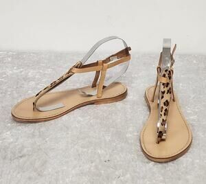 SOPHIA MILANO Women Flat Thong Leopard Print Sandals-Size 6.5
